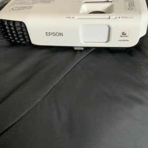 Epson VS230 Projector